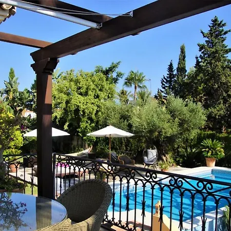 Luxury Hortensia Villa *